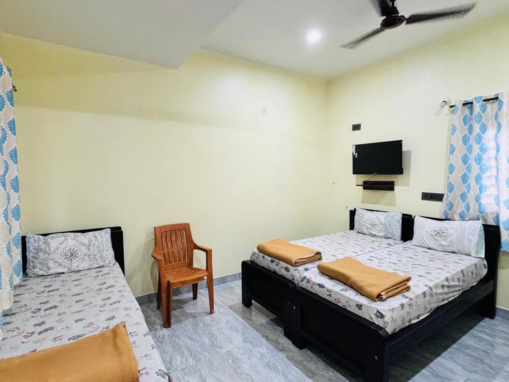Sri Siri Lodge And Hotel Chikmagalur Exterior photo